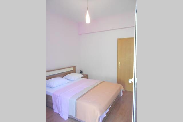 Holiday Home With Free Parking By The Beach Brela Cameră foto
